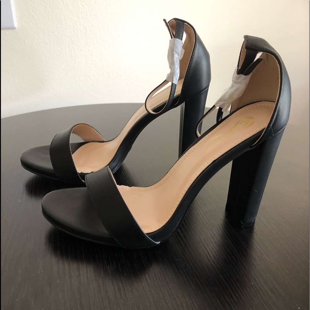 Heels - Picture 5 of 5